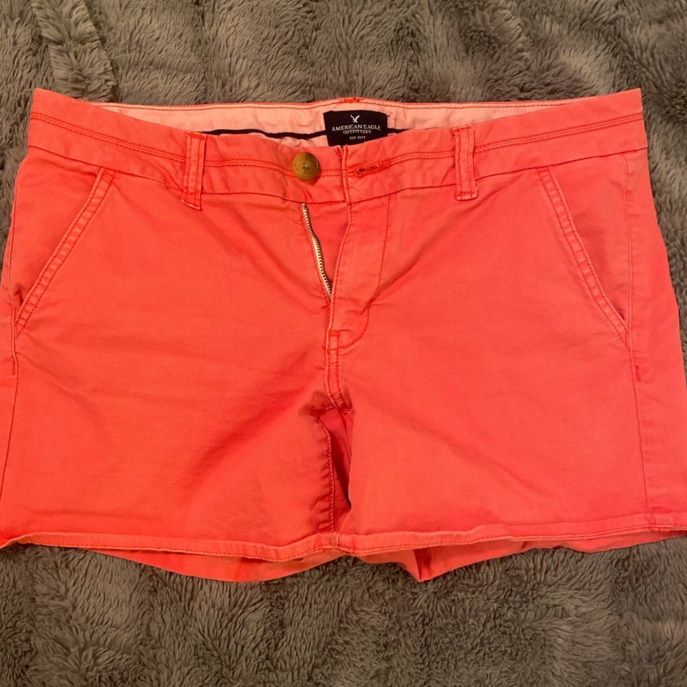 AE short shorts with pockets